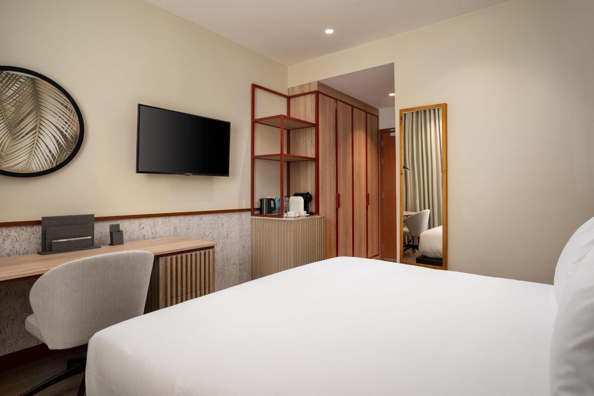 Protea Hotel By Marriott Luanda Bagian luar foto