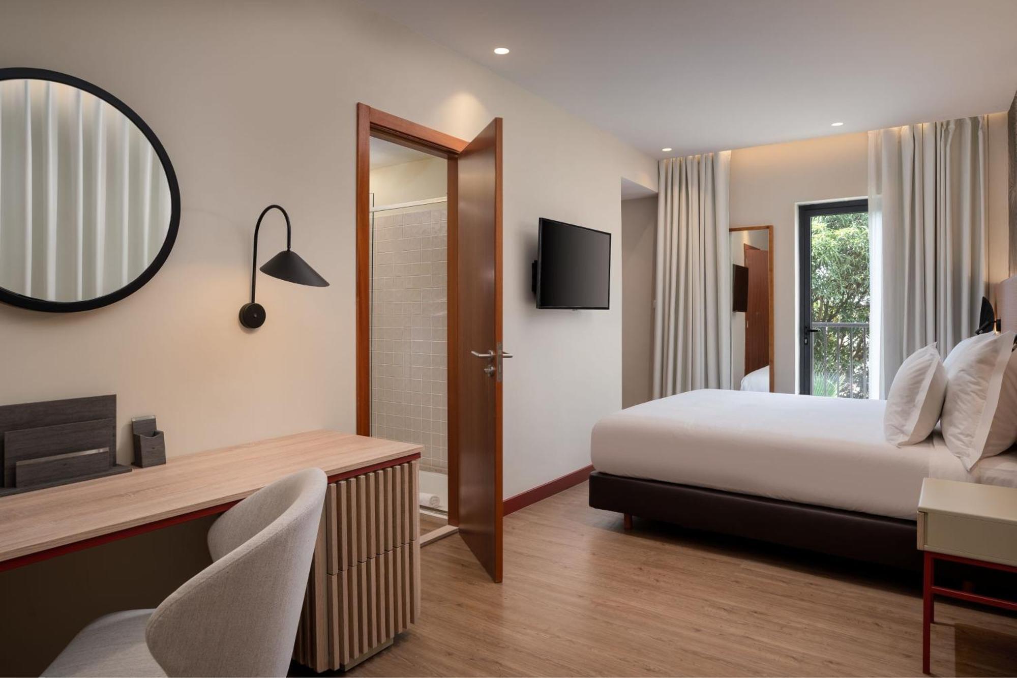 Protea Hotel By Marriott Luanda Bagian luar foto