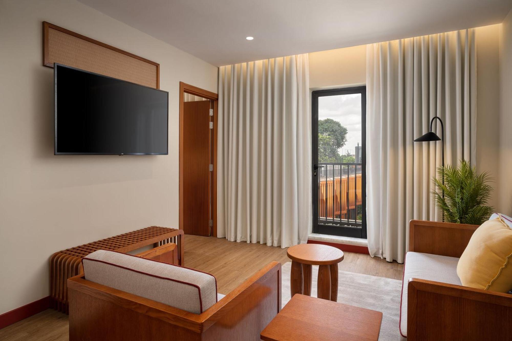 Protea Hotel By Marriott Luanda Bagian luar foto