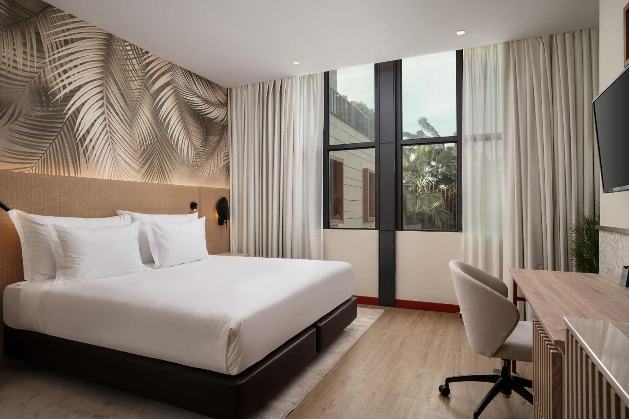 Protea Hotel By Marriott Luanda Bagian luar foto